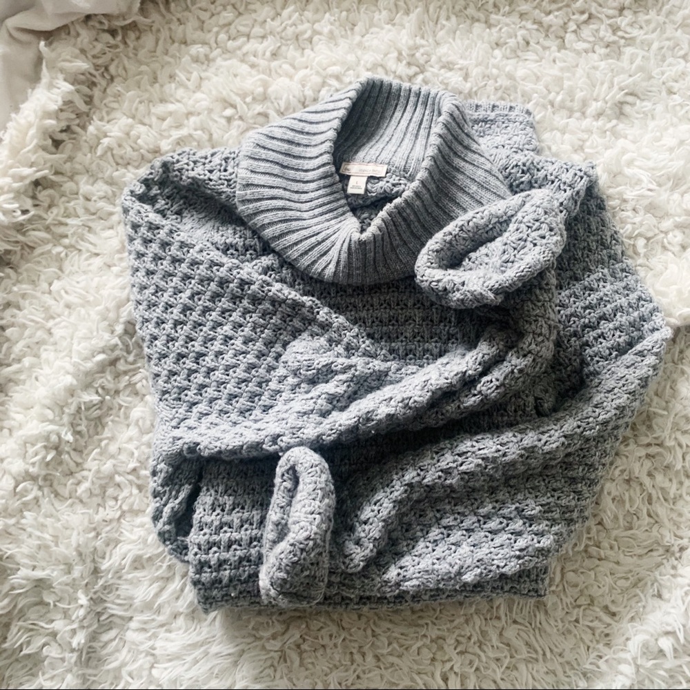 Oversized grey Gap turtle neck knit sweater L
